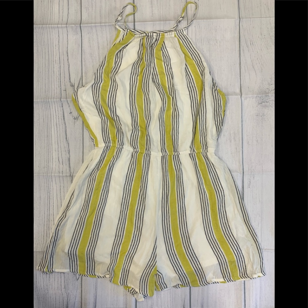 Size M staccato romper